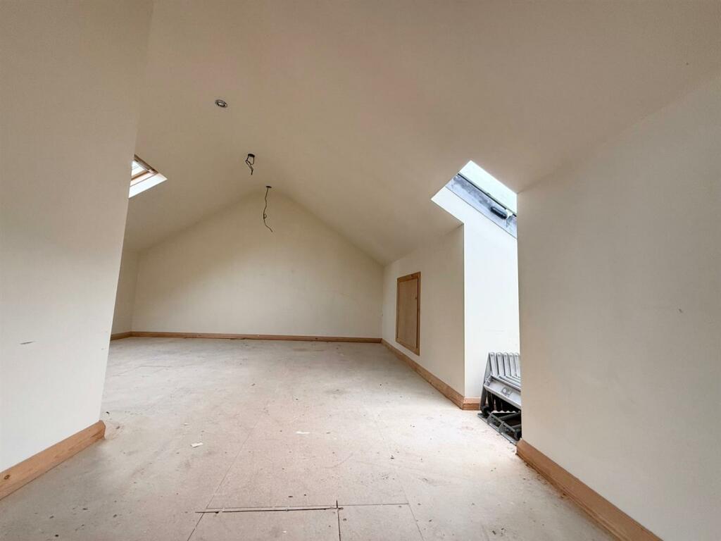 Loft Room.jpg