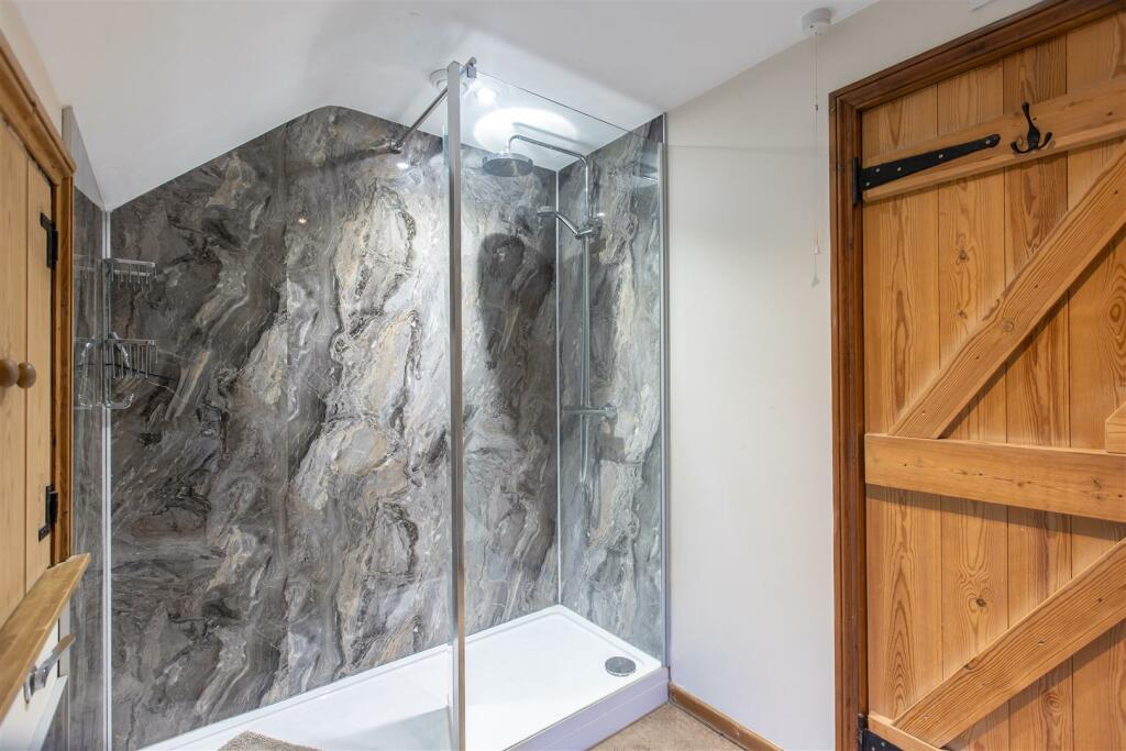 Featherstone Cottage Shower Room-1.jpg