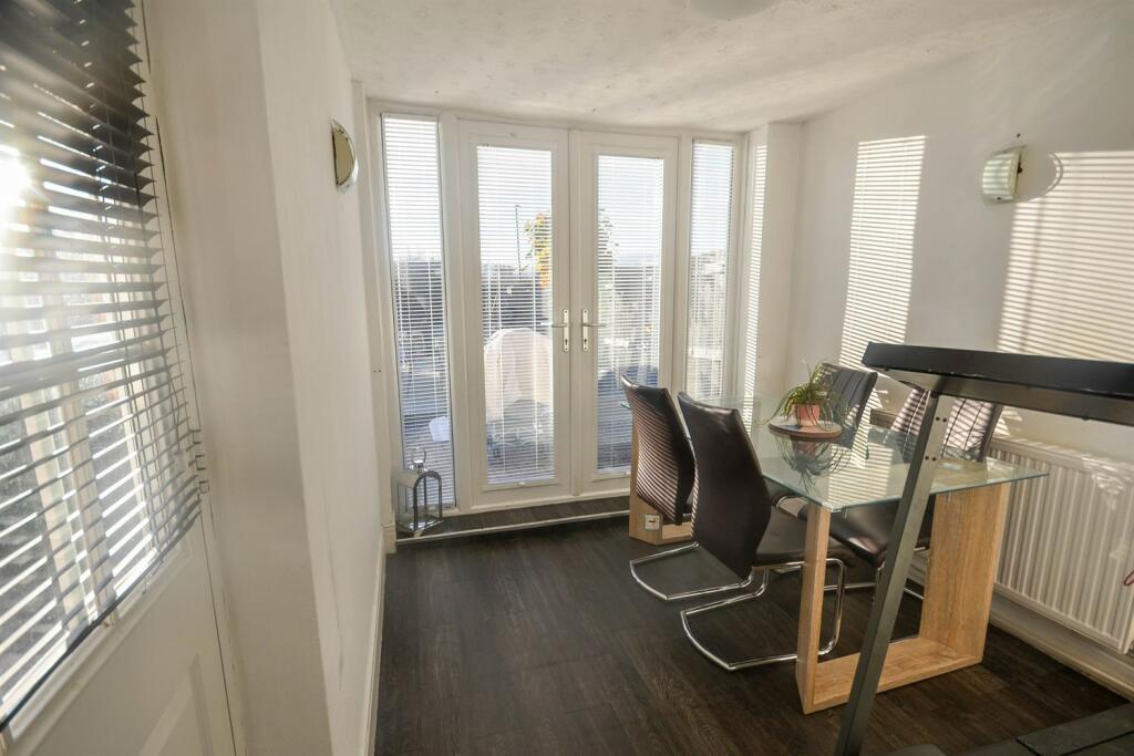 Dining Room/Sunroom