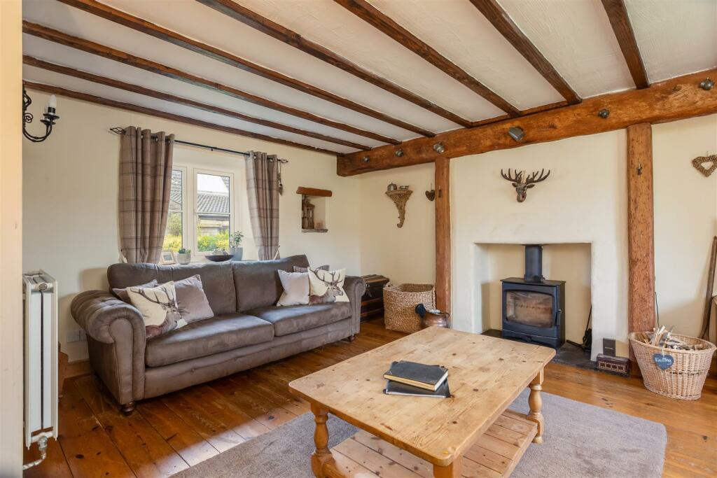 Featherstone Cottage Sitting Room-1.jpg