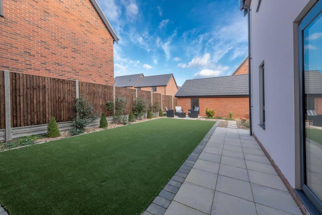 Show Home Garden