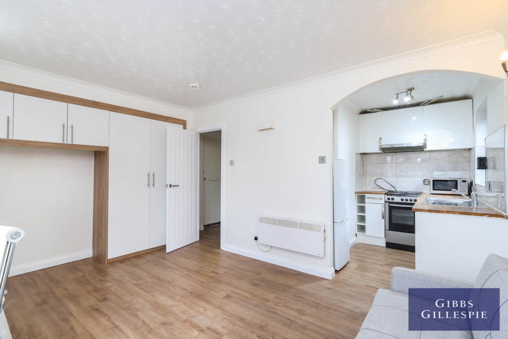 Twin Oaks Court, Harlington Road, Uxbridge, Middlesex, UB8 3BH