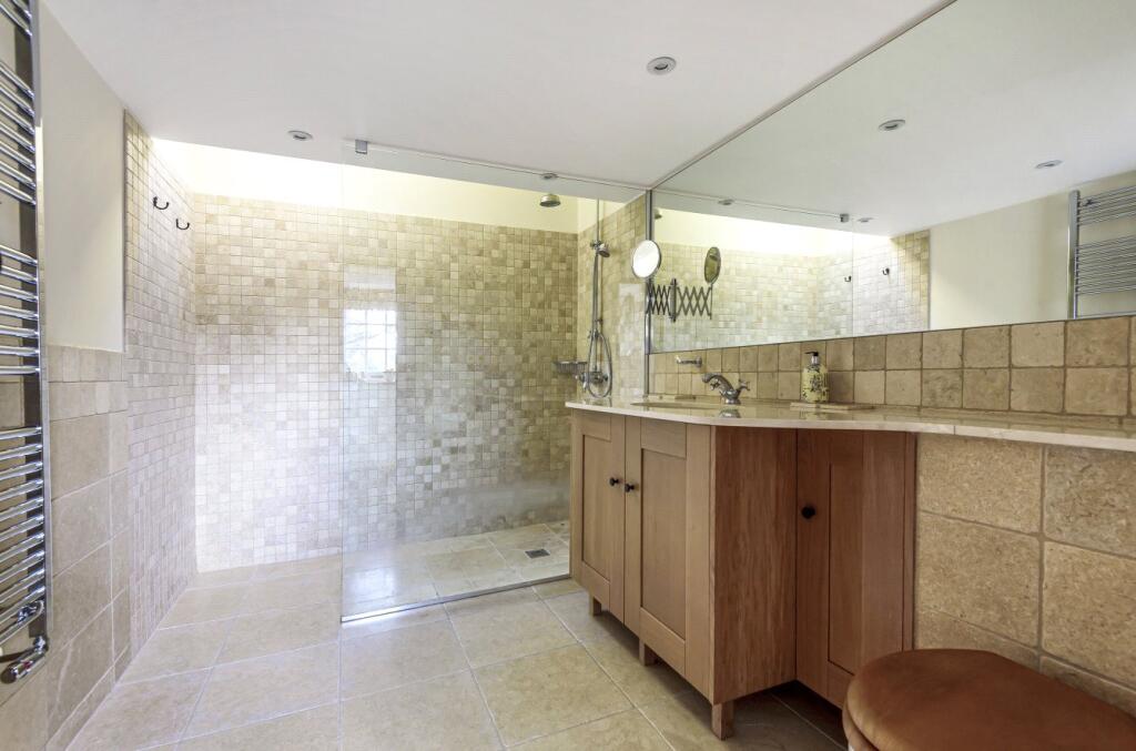 Annexe Shower