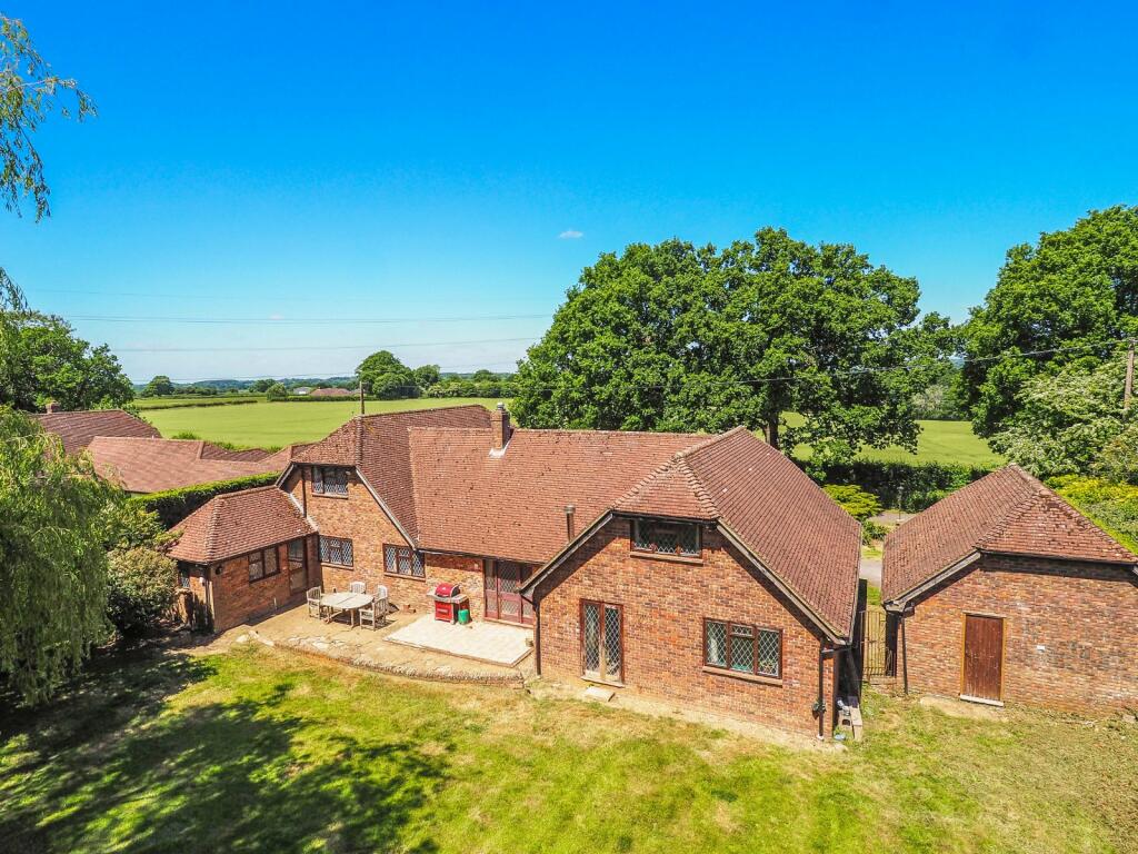 Field Farm Lane, Colemore, Alton, Hampshire