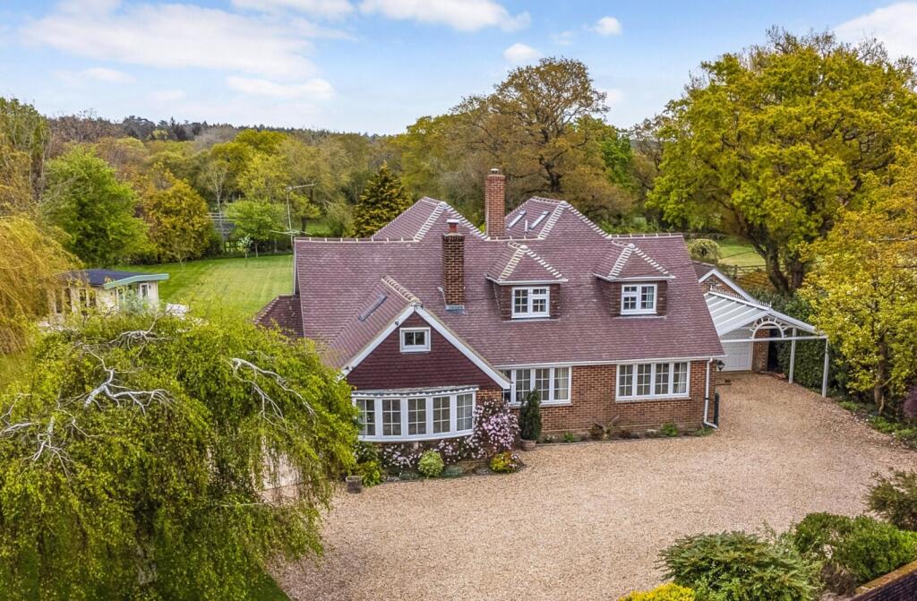 Brownhill Road, Wootton, Hampshire, BH25