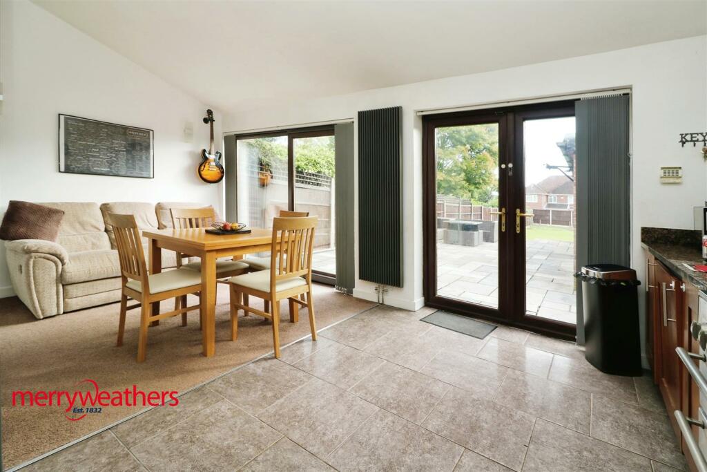 EXTENDED KITCHEN DINING ROOM