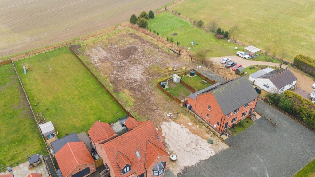 Tulip Way, North Somercotes, LN11