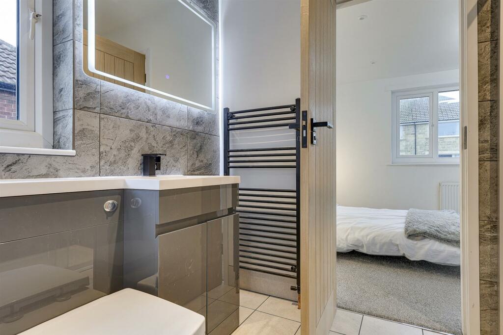 En Suite Shower Room