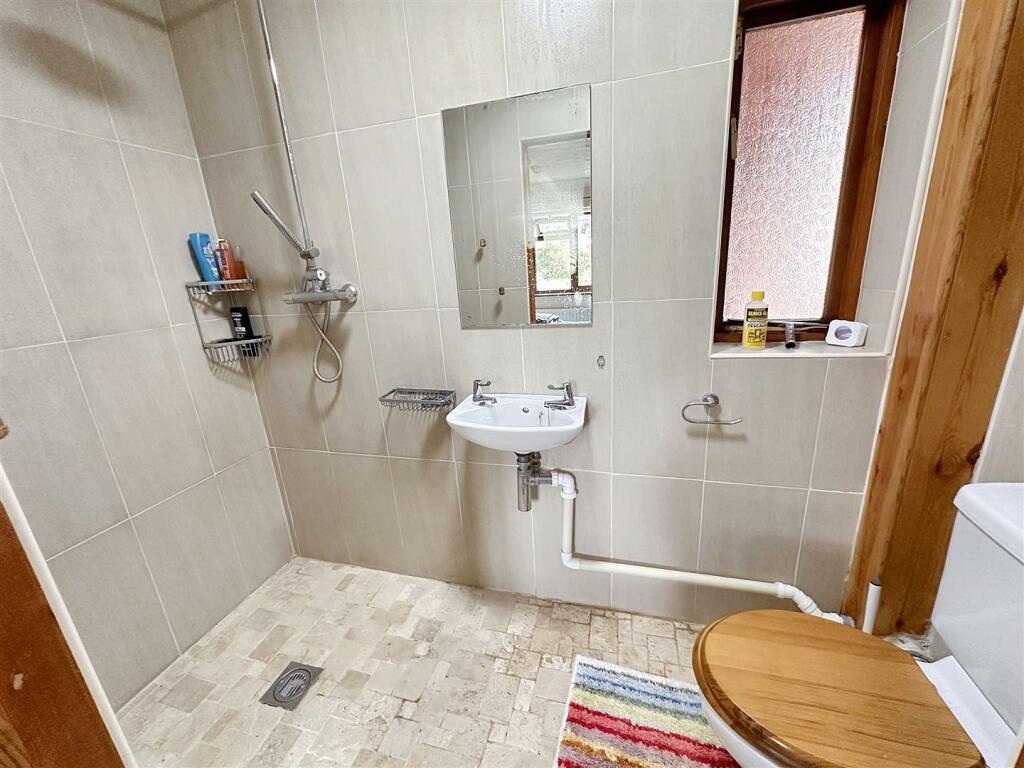 Ensuite Wetroom.jpg