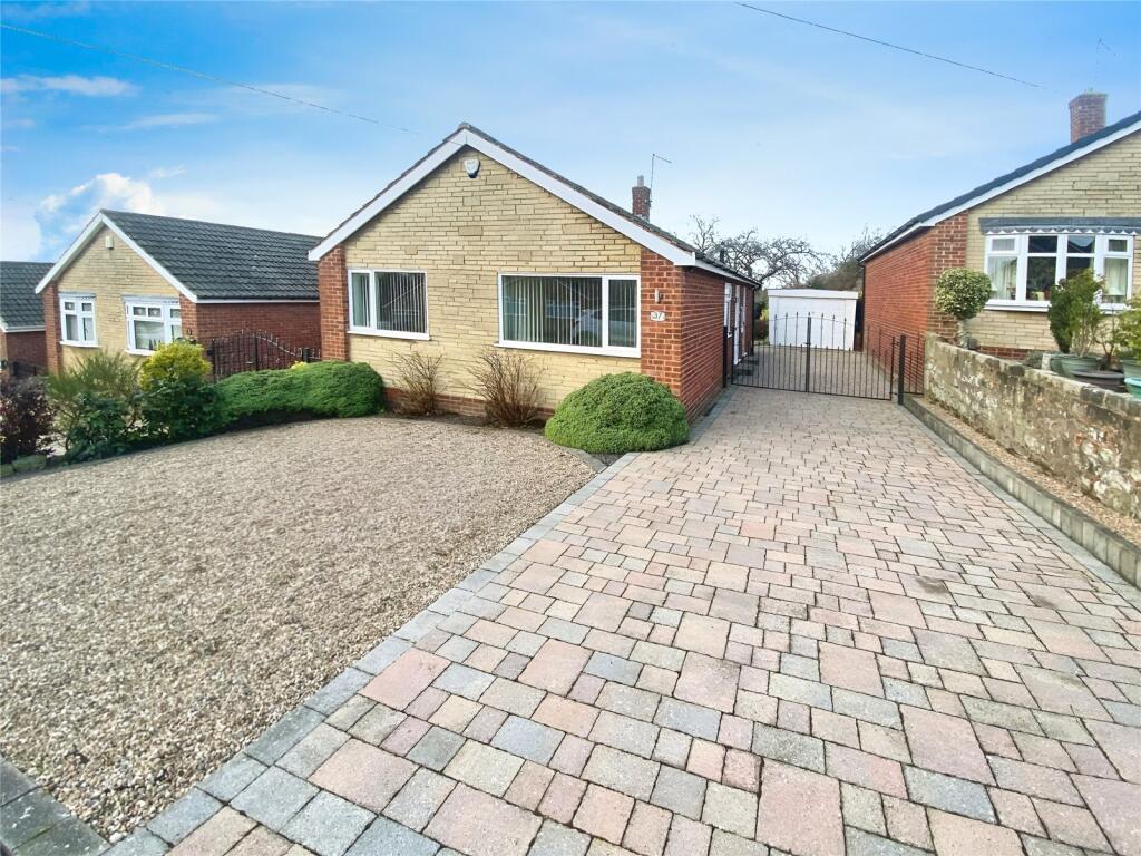 Chatsworth Close, Aston, Sheffield, South Yorkshire, S26