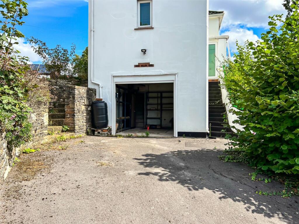 Driveway &amp; Garage