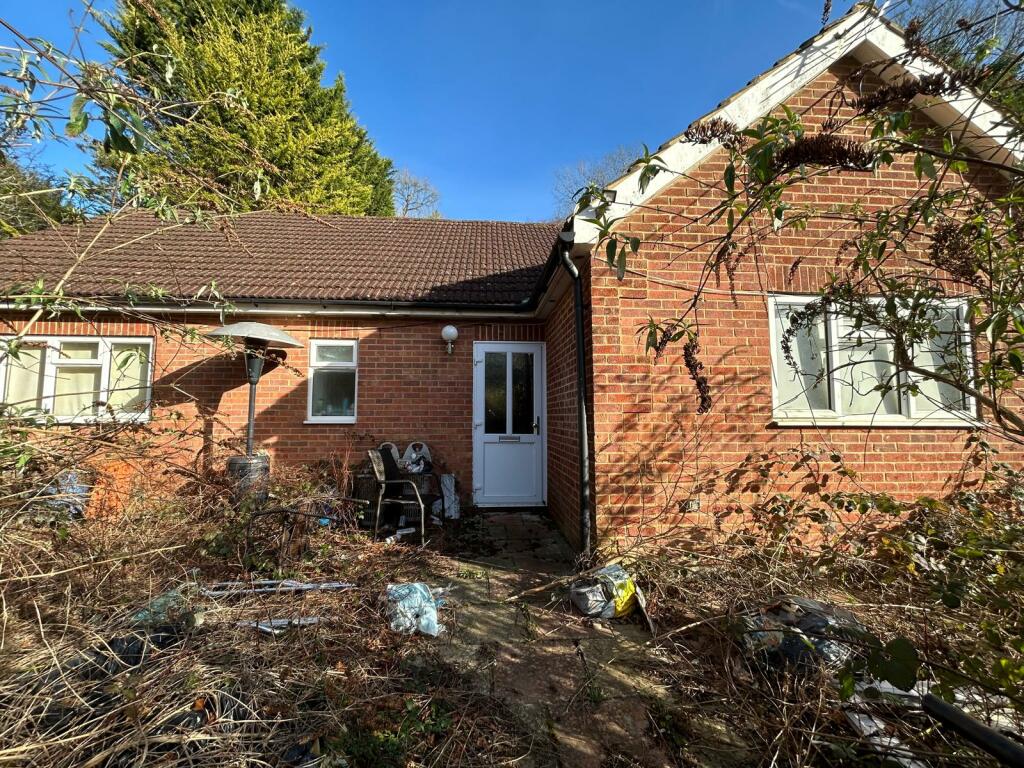 76 Rhododendron Avenue, Meopham, Gravesend, Kent DA13 0TT