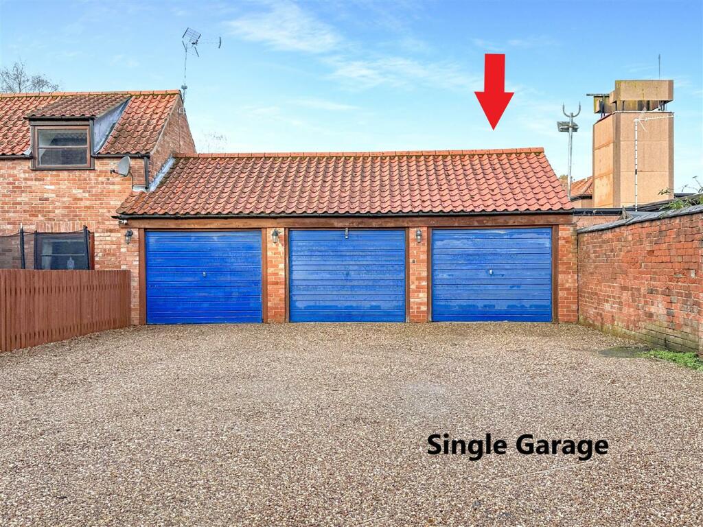 Single Garage 040