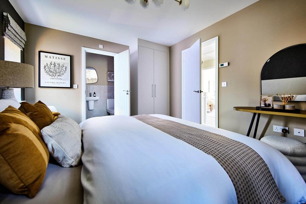 An en-suite serves Bedroom 1