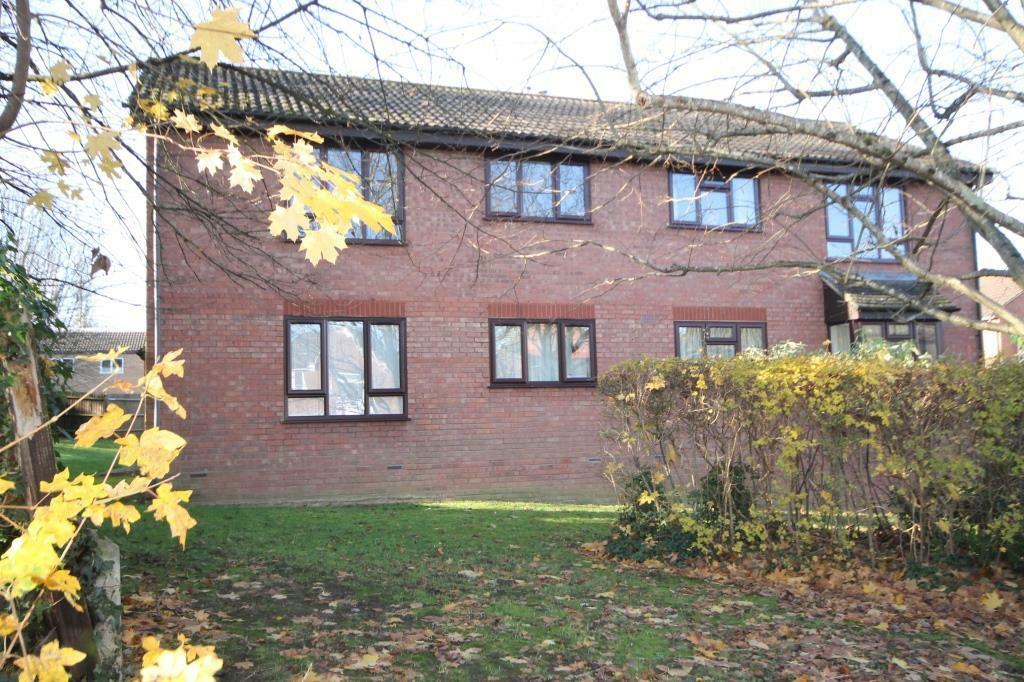 BRACKEN CLOSE, GREAT BOOKHAM, KT23