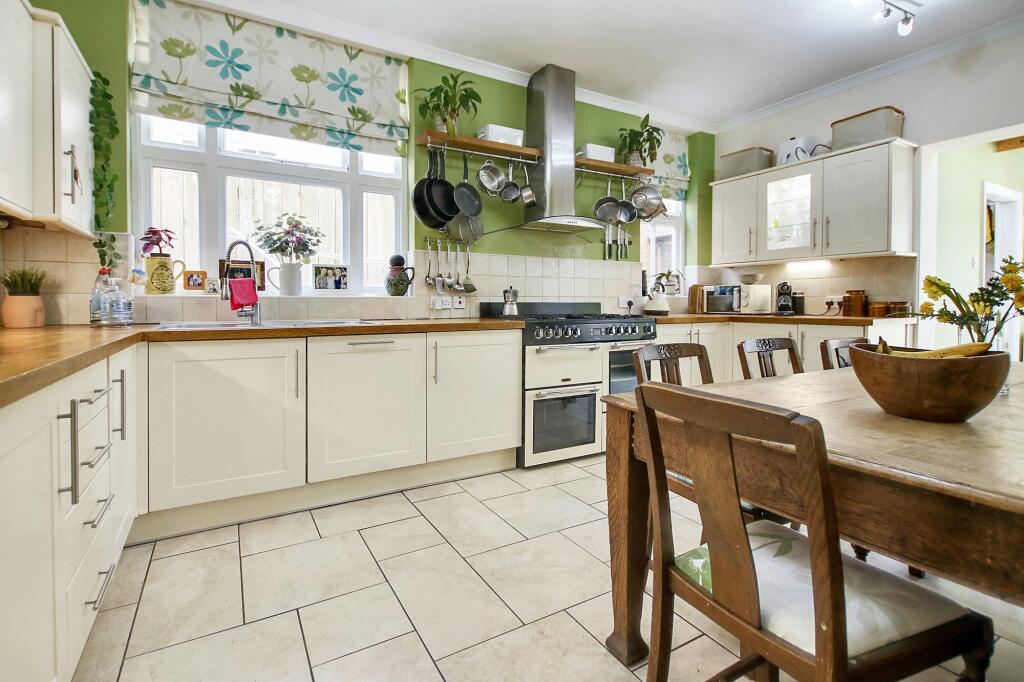 Kitchen/Dining Room