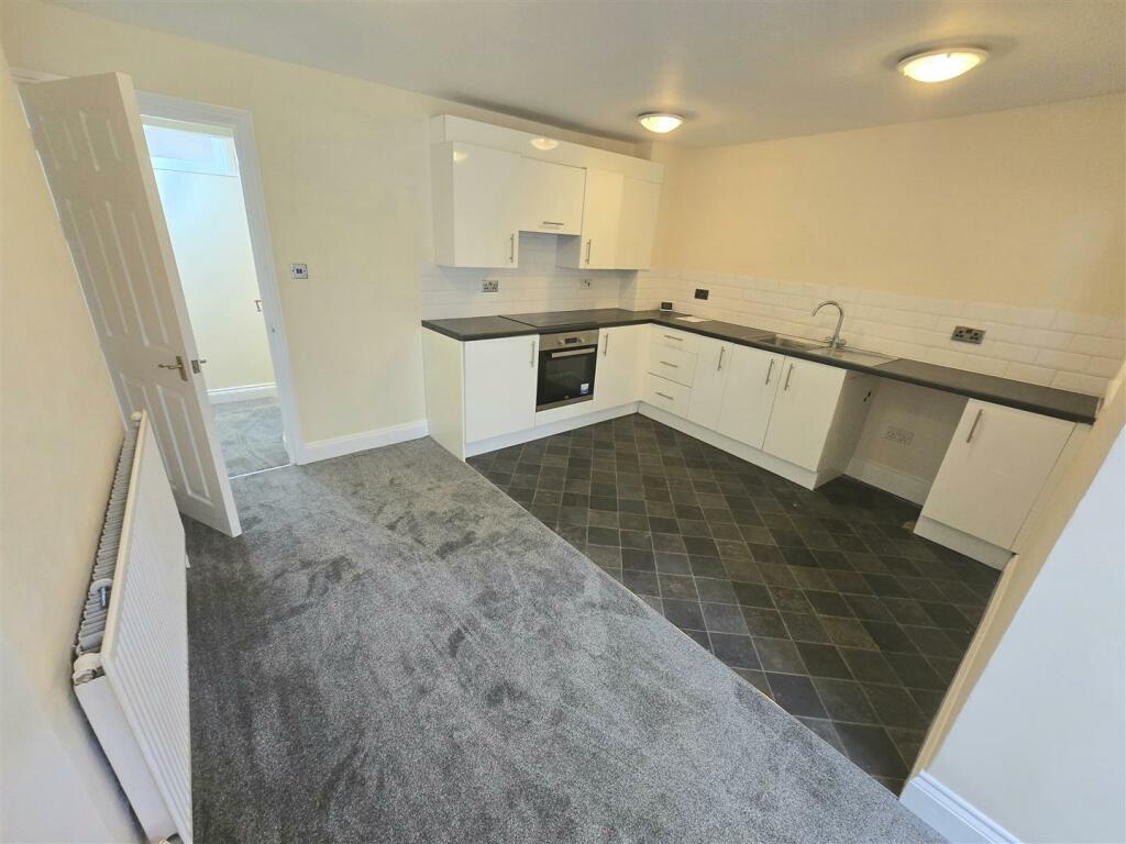 Kitchen Dining Area