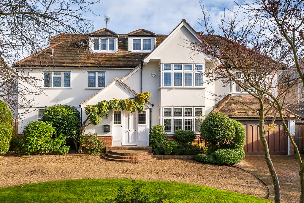 Brook Gardens, Kingston Upon Thames, KT2