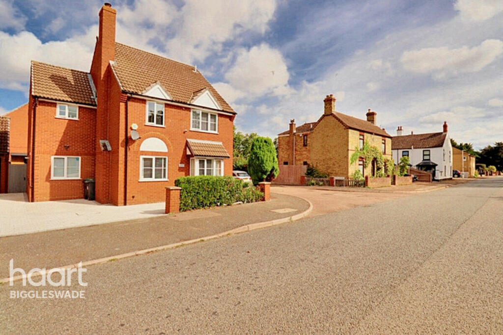 Station Road, Tempsford