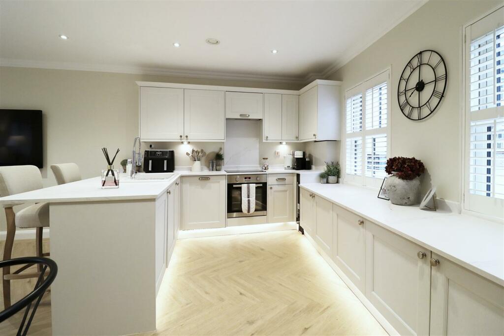 Kitchen/Breakfast Room