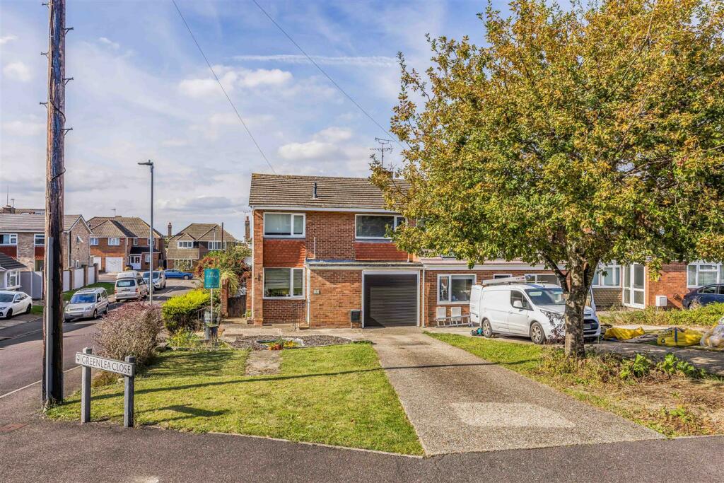 1 Greenlea Close, Waterlooville-Small-PorticoMarke