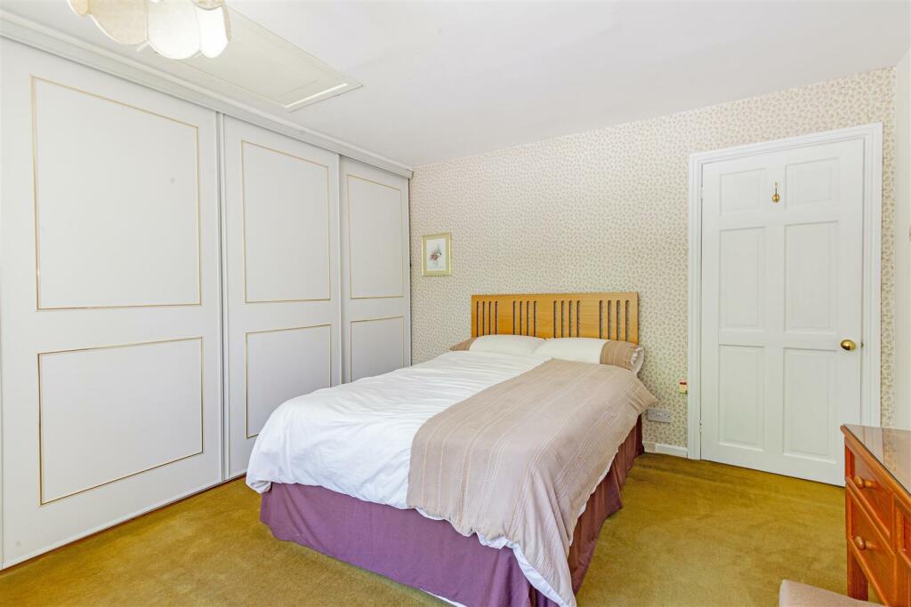 Bedroom 1-2.jpg