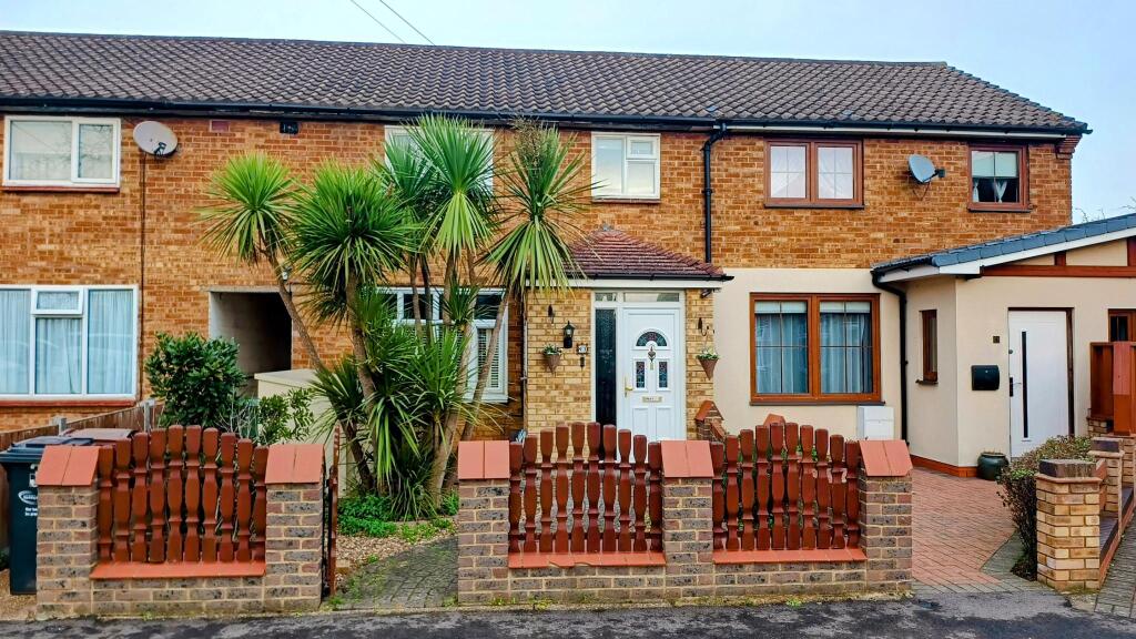 Marston Close, Dagenham, RM10