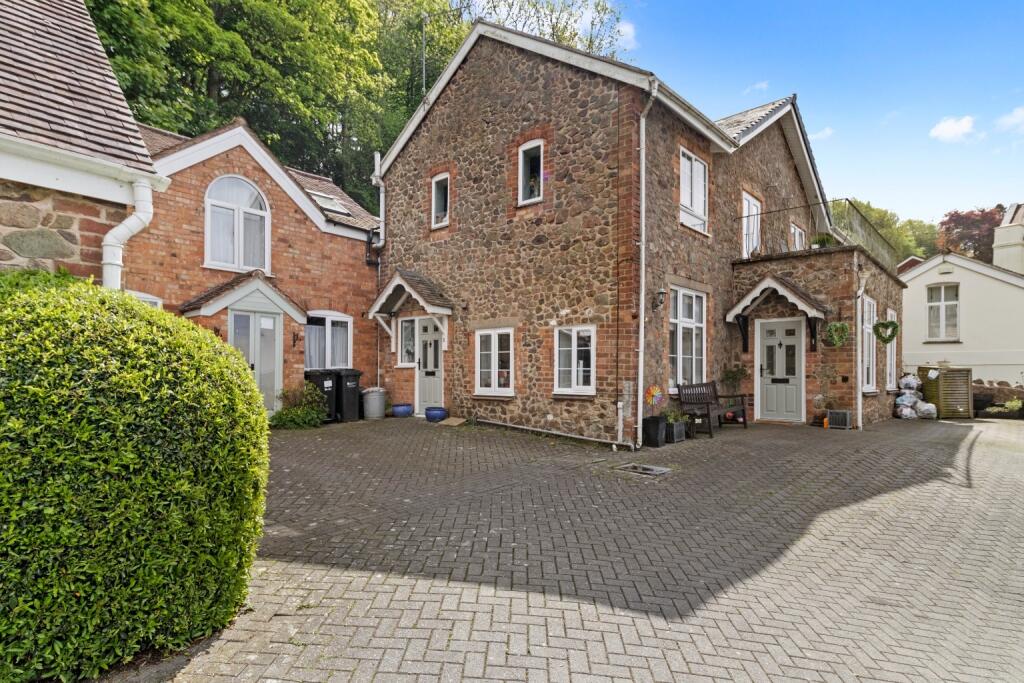 Stoneywell House, West Malvern Road, Malvern, Herefordshire, WR14 4EL