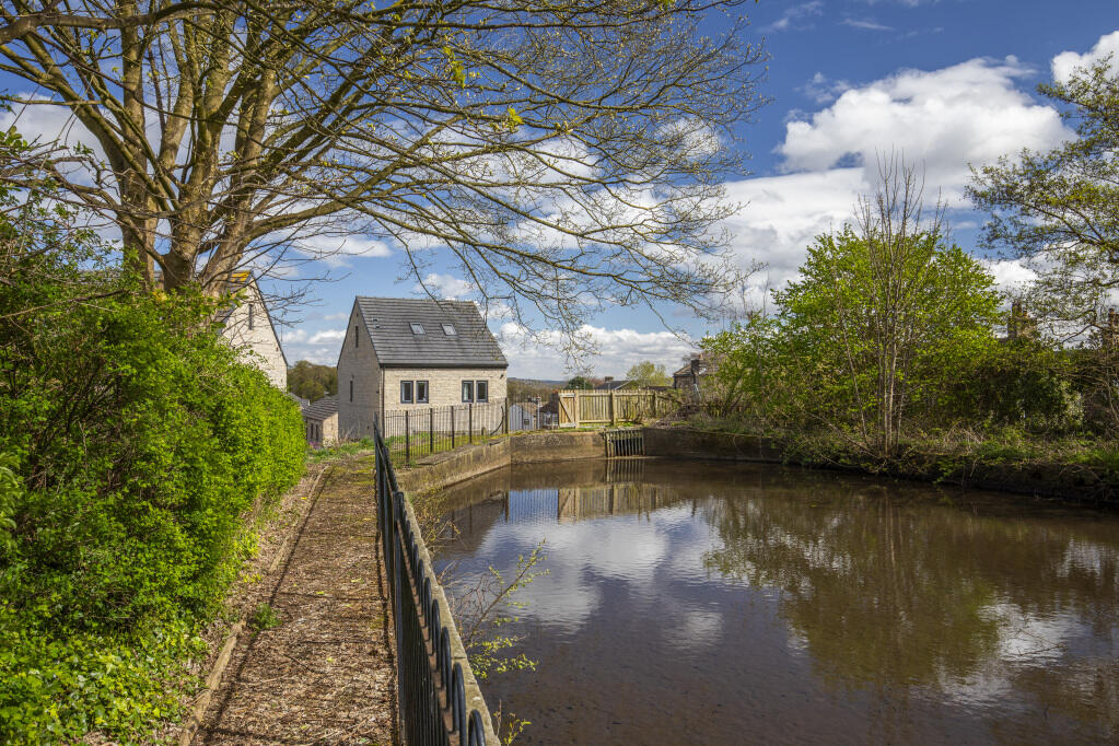 View Pond To Rear