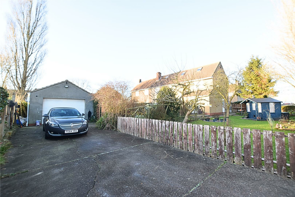 DETACHED GARAGE