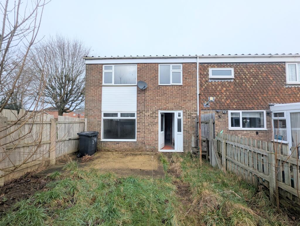 70 Islandsmead, Swindon, Wiltshire SN3 3TF