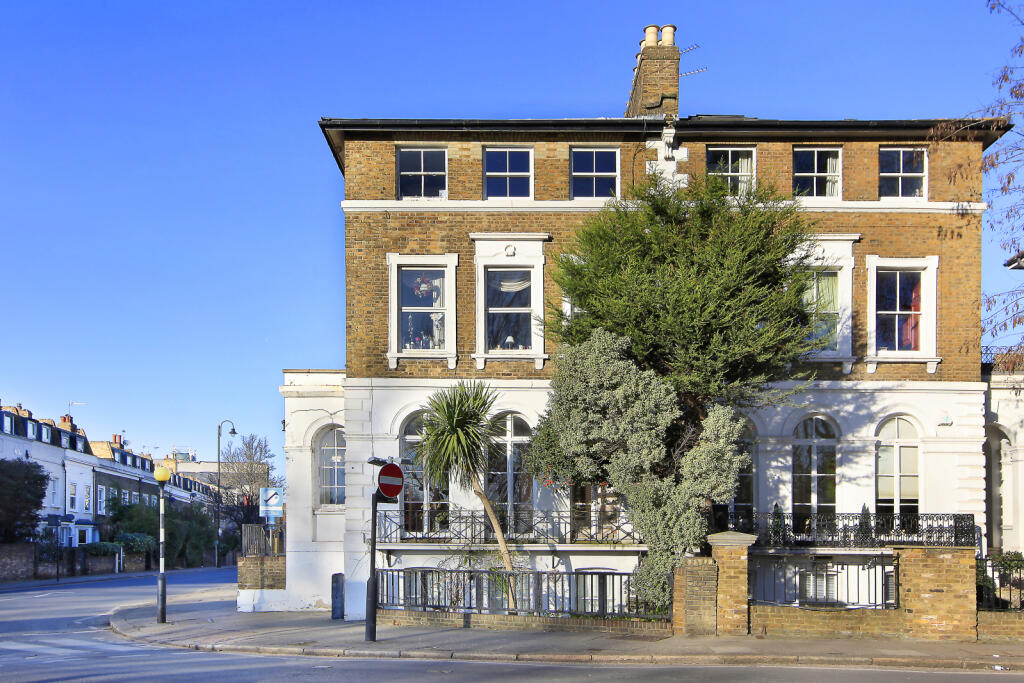 property in North Side Wandsworth Common, 
Battersea, SW18