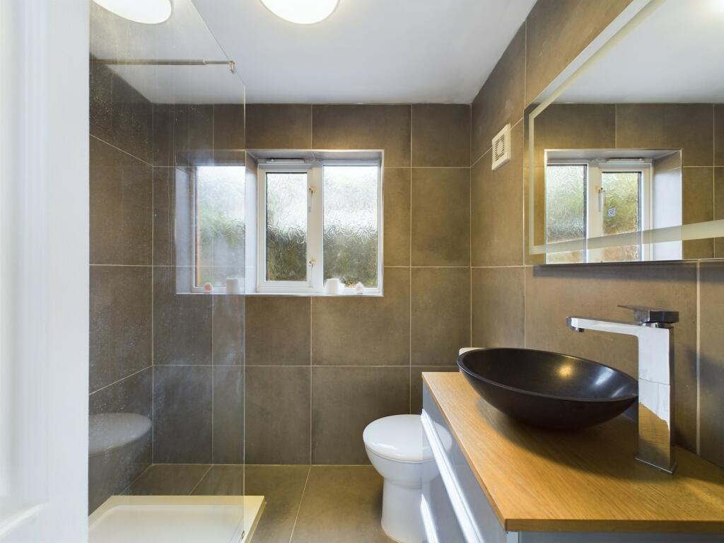 Shower Room/Wc