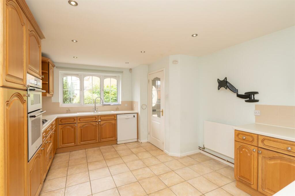 Kitchen/Breakfast Room