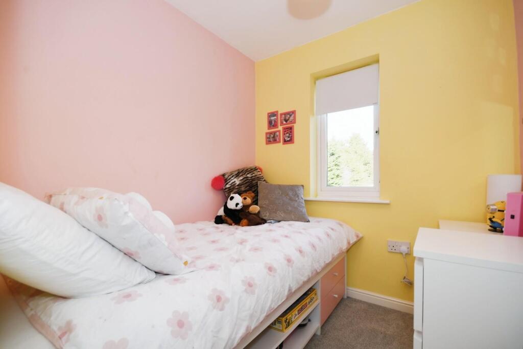 BEDROOM 3.jpg