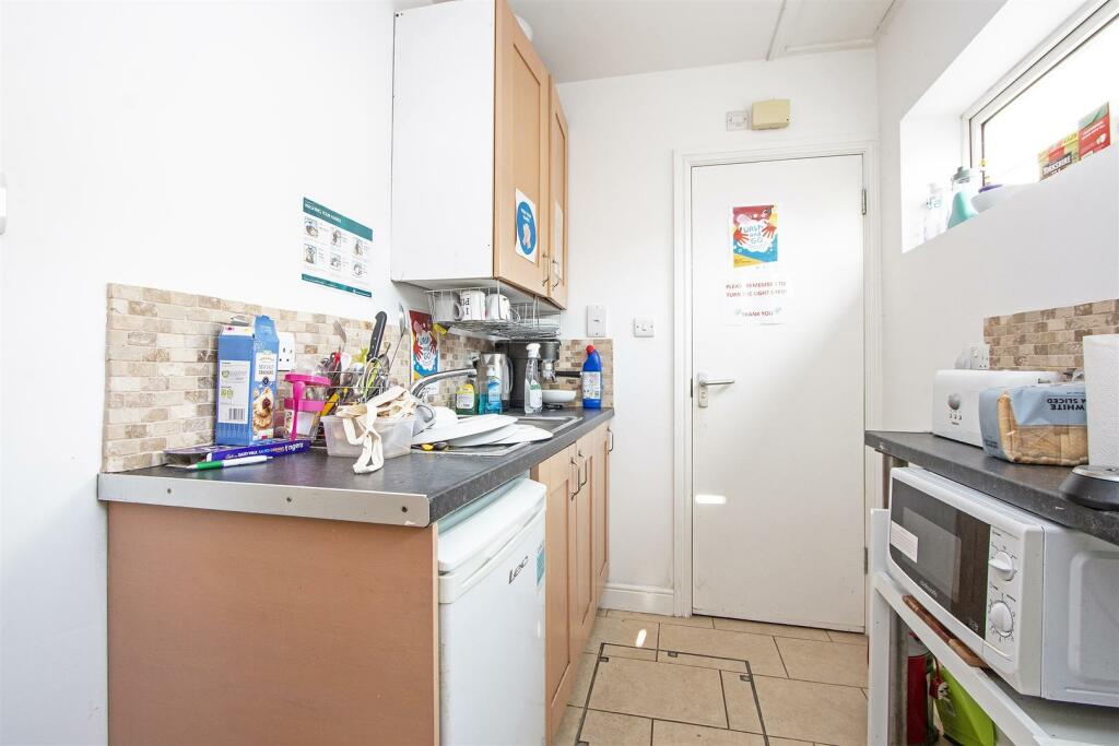 153 Epsom Road SM3 kitchen.jpg