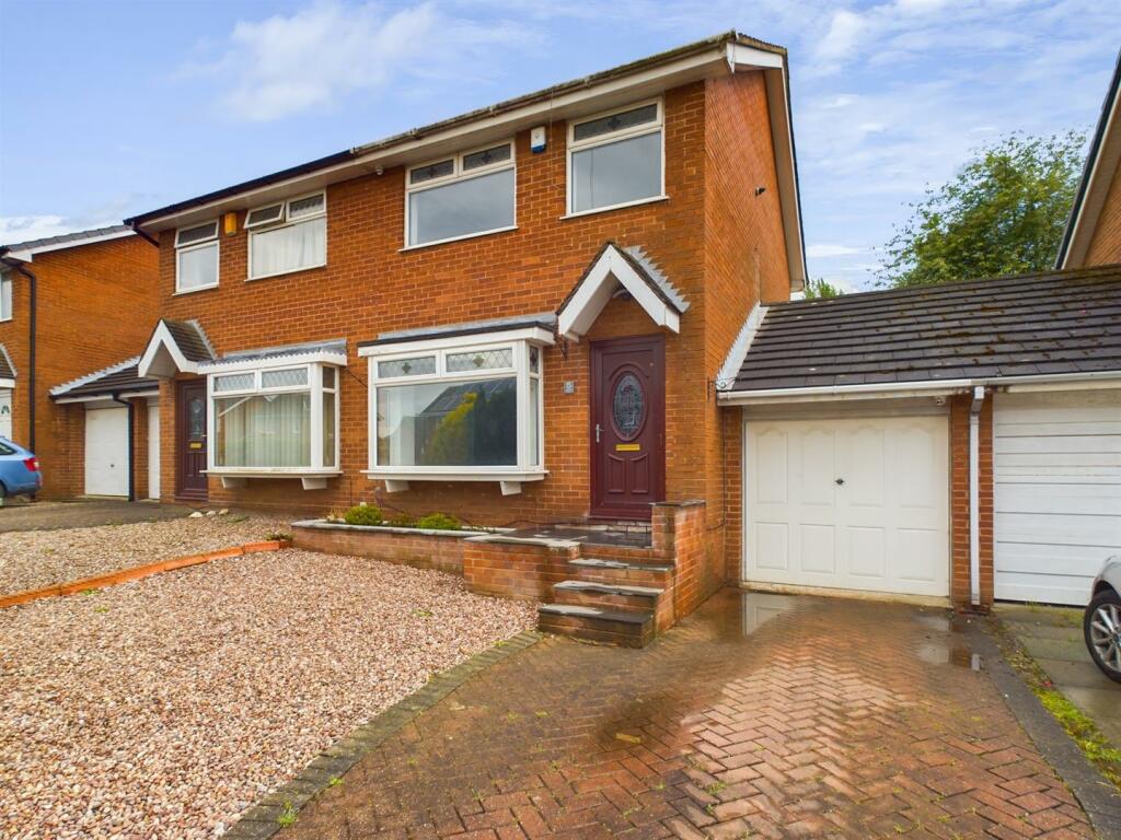 Francis Road, Frodsham, WA6