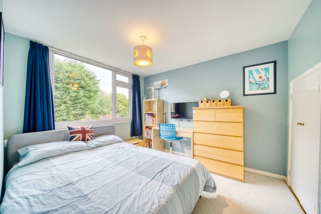 6 ELM CLOSE - Mark Templer - Real estate photograp