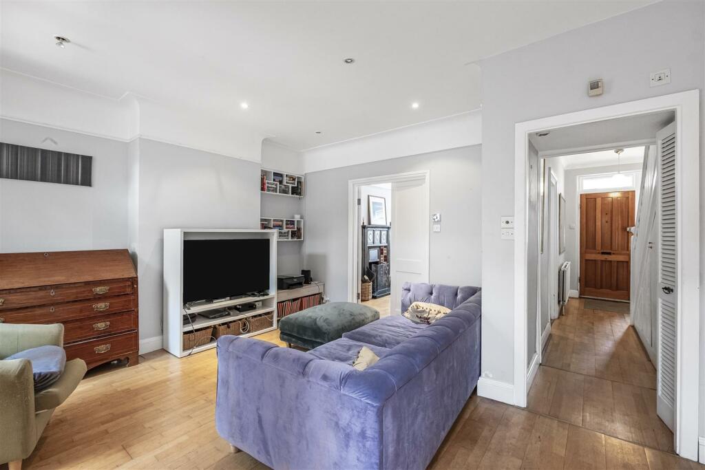 34__Stanley_Road_East_Sheen__SW14_7DZ__James_Ander