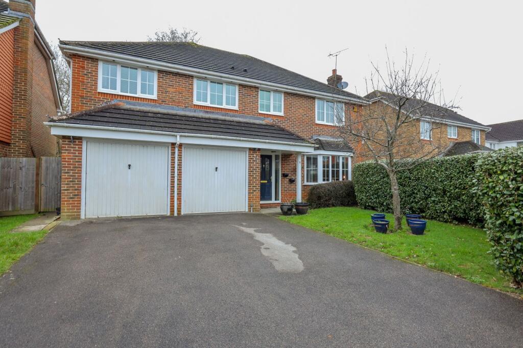 Pangdene Close, Burgess Hill, RH15