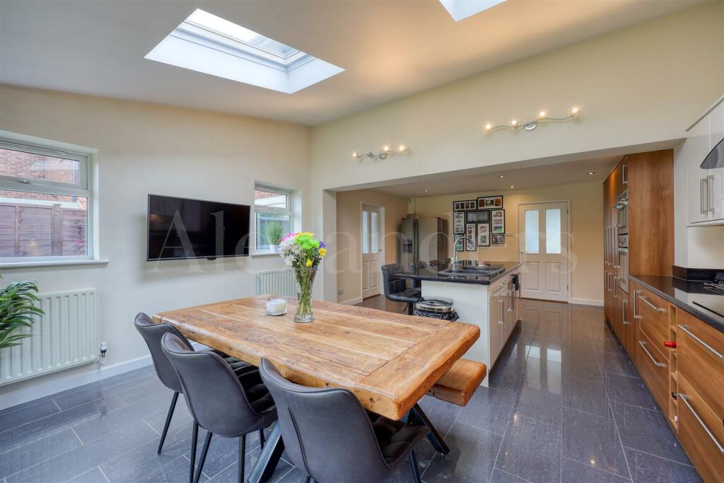 Open-Plan Living Kitchen