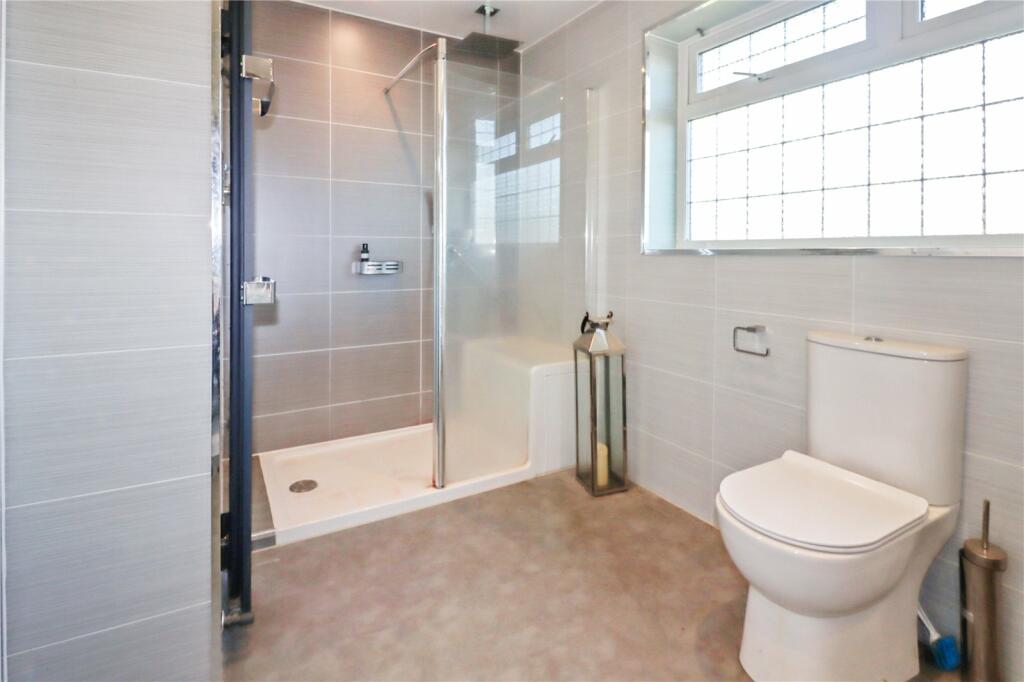 En Suite Shower Room