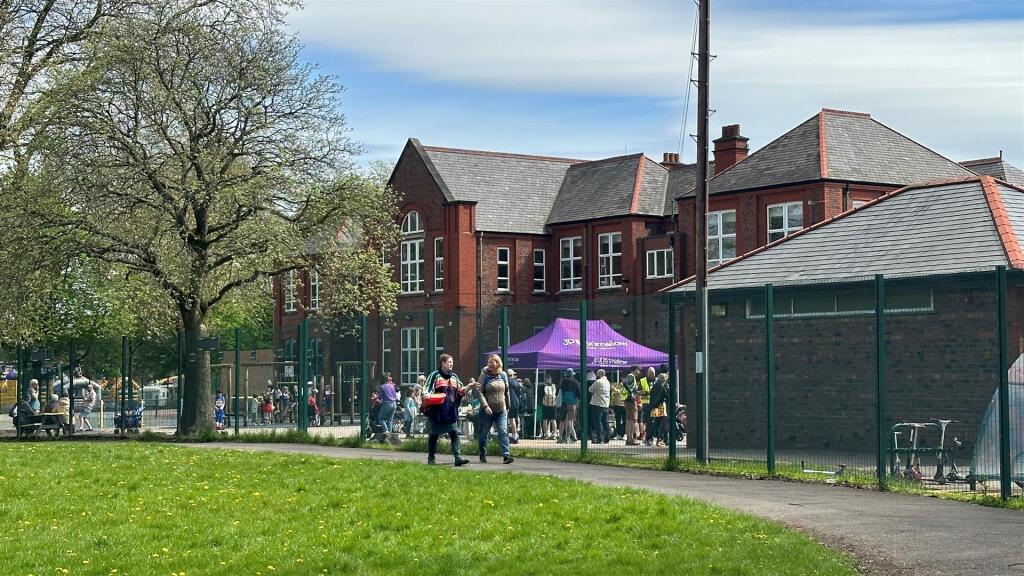 Chorlton Park Primary School - Gazebo.jpg