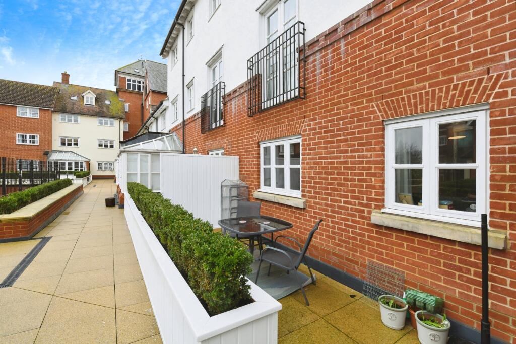 Courtyard Garden