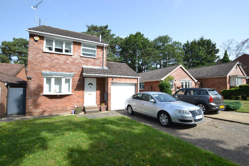 Wellington Avenue, Whitehill, Hampshire, GU35