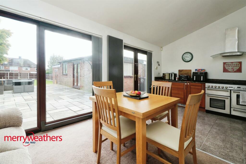 EXTENDED KITCHEN DINING ROOM