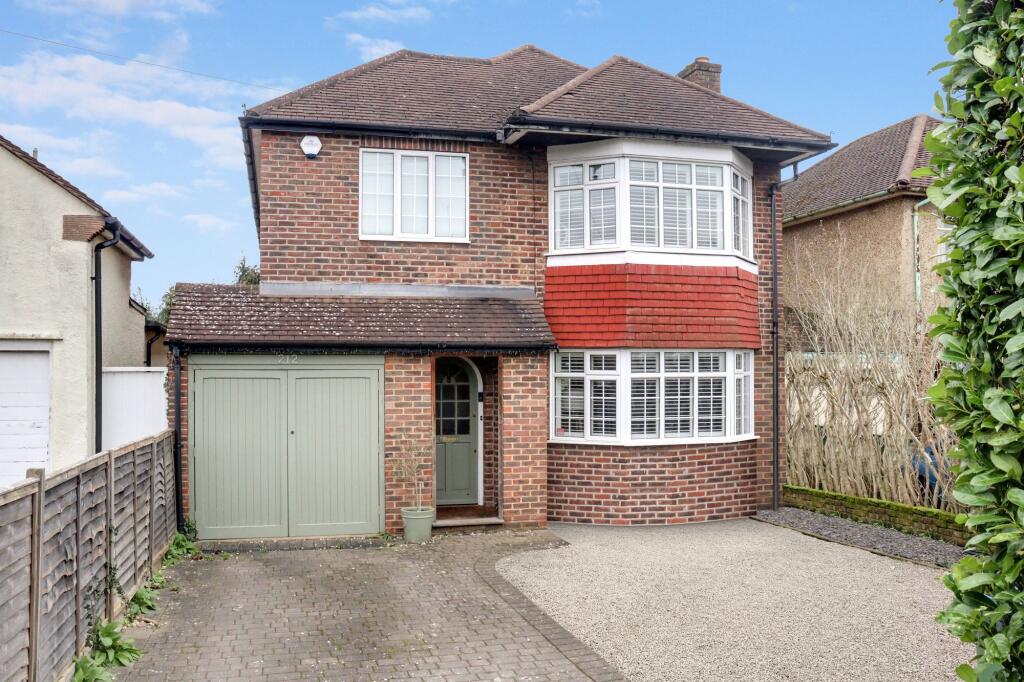 Ember Lane, East Molesey, KT8