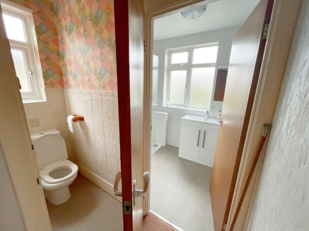 Shower room and Wc.jpg