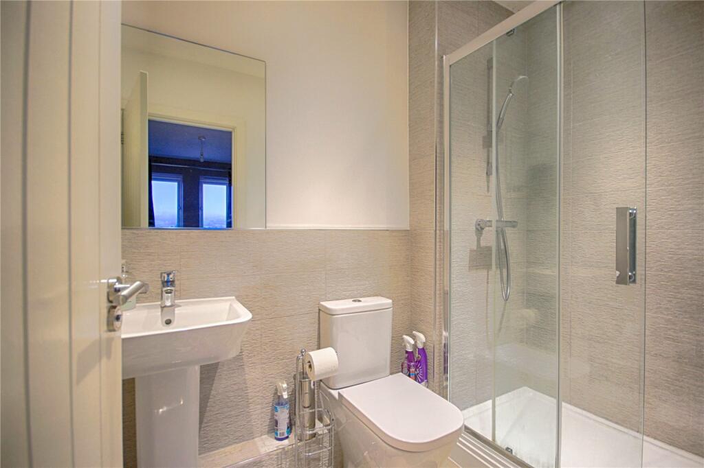 En-Suite Shower /Wc