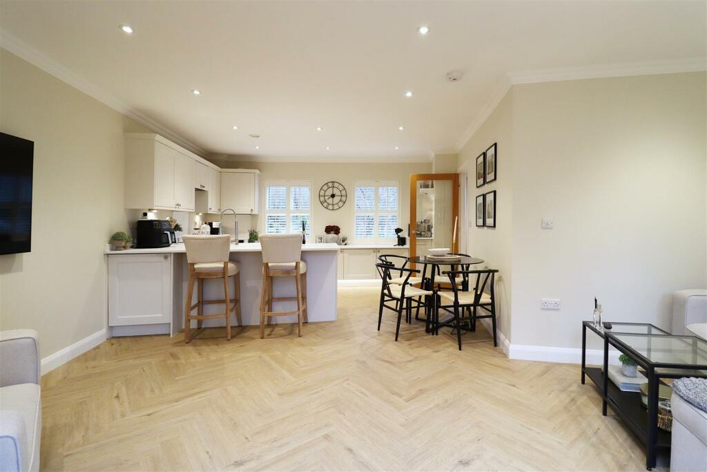 Kitchen/Breakfast Room